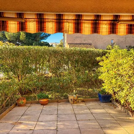 Hye352-gt15 - Giens Beau 2 Pieces Avec Jardinet 4 Pers Piscine *